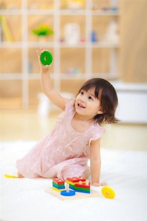 Plansza z figurami geometrycznymi Plan Toys®