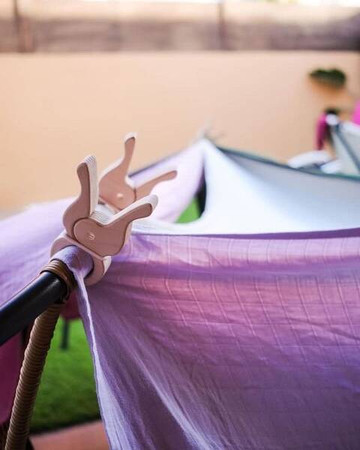 Zestaw 4 drewnianych klipsów Trigonos