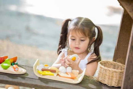 Śniadanie na tacy - drewniany zestaw do zabawy