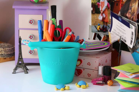 Składane wiaderko do wody i piasku Scrunch Bucket - Purpurowy