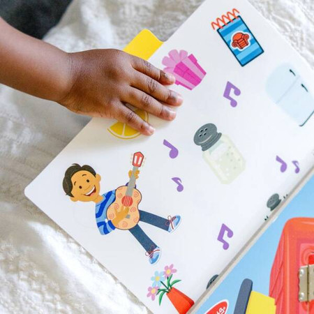 Drewniana tablica aktywności z okienkami Domek Melissa & Doug