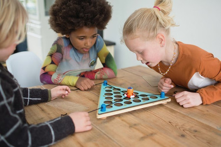 BS Toys, drewniana gra zręcznościowa na współpracę Uratuj Ralfa