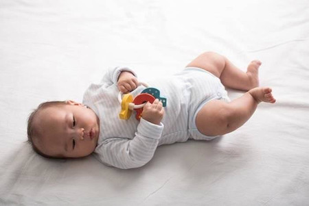 Drewniana grzechotka klucze