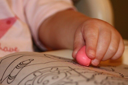 Kredki Crayon Rocks w aksamitnym woreczku - 16 kolorów