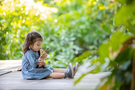 Szczęśliwy piesek do ciągnięcia