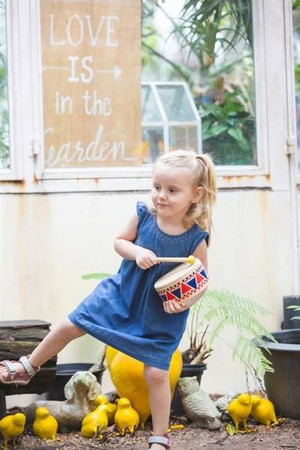 Bębenek drewniany Plan Toys