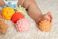 PASTELOWE Piłki Sensorki Tullo - 8 piłeczek bez dziurek