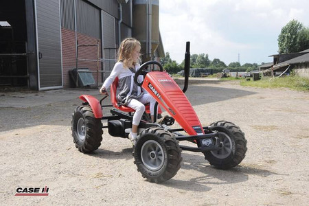 BERG Gokart na Pedały XL Case IH BFR