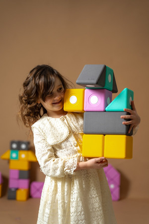 Duże klocki piankowe magnetyczne TUKI STARTER 10 elementów