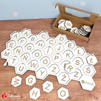 Drewniana układanka z alfabetem - plaster miodu