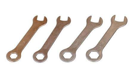 Drewniana walizka z półprofesjonalnymi narzędziami dla dziecka