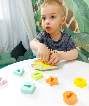 CLASSIC WORLD Drewniana Przeplatanka Klocki do Nawlekania Klucze i Drzwi 11 el.