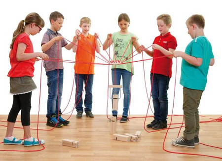 Wieża Fröbella drewniana gra zespołowa 44329 Erzi