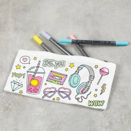 Piórnik z materiału we wzory