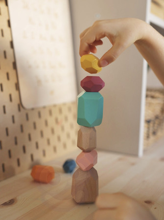 Nauka przez zabawę Pudło Nienudno dla dzieci od 3 lat