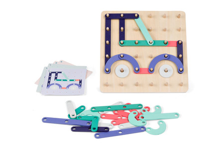 BS Toys, drewniana tablica manipulacyjna z płytkami Geoplank