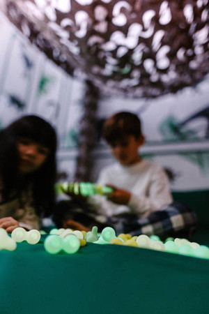 Lekkid, Konstrukcyjne drewniane i świecące klocki - Magiczna lampa