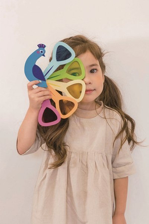 Drewniana zabawka, Poznajemy kolory - paw z kolorowymi szybkami, Tender Leaf Toys