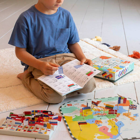 Układanka edukacyjna Mapa Europy oraz 45 flag Apli Kids