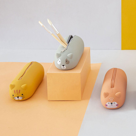 Silikonowy piórnik Miquelrius - Piesek