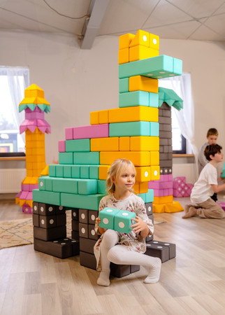 Duże klocki piankowe magnetyczne TUKI STARTER 10 elementów