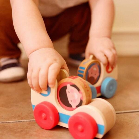 Dwa drewniane samochodziki wyścigowe GO Tots Melissa and Doug