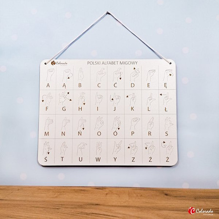 Drewniana tabliczka z polskim alfabetem migowym do zawieszenia