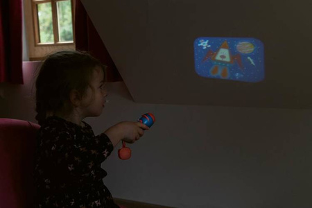Scratch, Latarka/Projektor XL KOSMOS z pojemnikiem na tarcze/ 24 obrazy