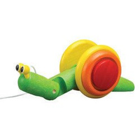 Drewniany ślimak do ciągnięcia, Plan Toys®
