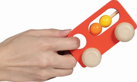 4 drewniane samochody z efektami dźwiękowymi Goki 55851 zabawki muzyczne