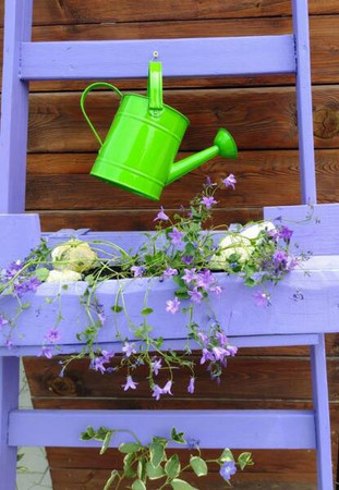 Zabawka do ogrodu - metalowa konewka - zielona