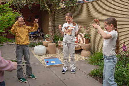 Buiten Speel, Gra labirynt koordynacja i współpraca