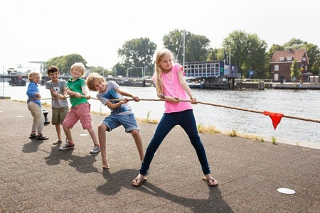 Buiten Speel, Lina do przeciągania