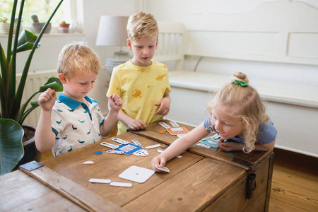 BS Toys, gra logiczna 3w1 Robot - mój przyjaciel