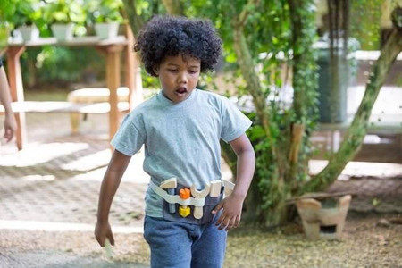 Pas z torbą i narzędziami "PlanLifestyle"