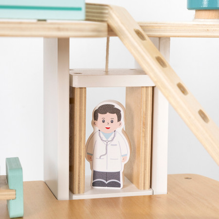 VIGA Drewniany Szpital Z Karetką Winda Zestaw 15 el