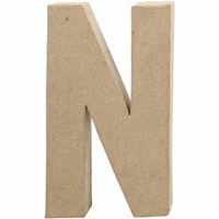 Duża litera "N" z papier-mache