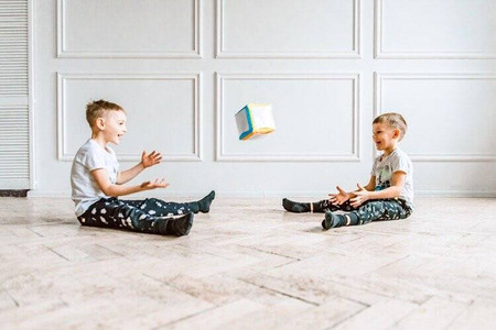 Zestaw Kostka Edukacyjna z kieszeniami + karty + pisak TWARDA