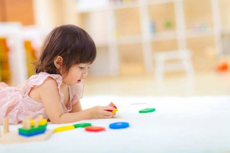 Plansza z figurami geometrycznymi Plan Toys®