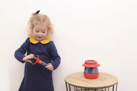 Scratch, Projektor Kosmos