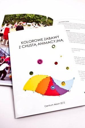 ZESTAW! Vademecum Animatora: Kompendium Zabaw Animacyjnych i Kolorowe Zabawy z Chustą