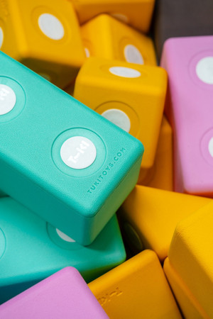 Duże klocki piankowe magnetyczne TUKI MINI 30 elementów