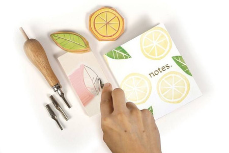 Zestaw do robienia stempli z notesem