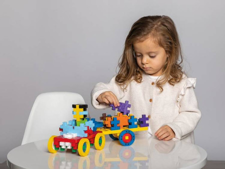 Plus-Plus Midi Basic - Make & GO! - 70 szt. Auto z przyczepą